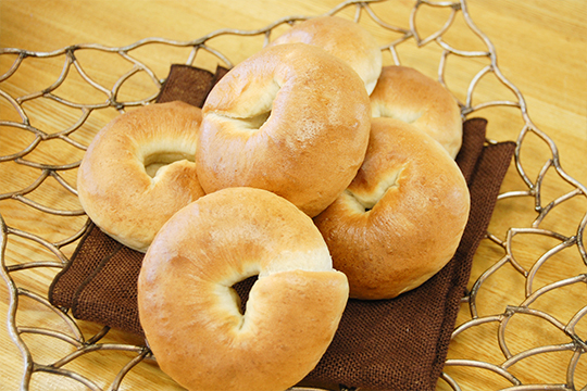 織田製菓専門学校の製パン実習で作るあんぱんとカレーパン