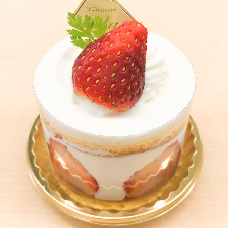 織田製菓専門学校製菓学科製菓コースの学生が作った苺のショートケーキ