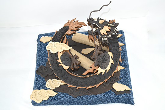 織田製菓専門学校製菓学科製菓コースの学生たちが作った龍の作品